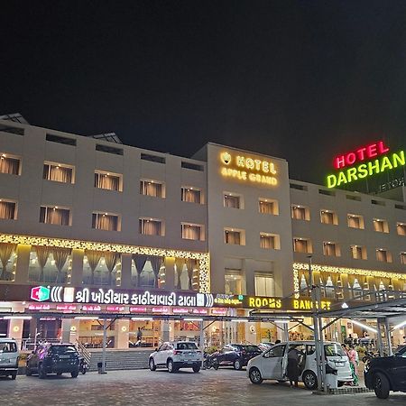 Hotel Grand Darshan Vadodara Exteriör bild