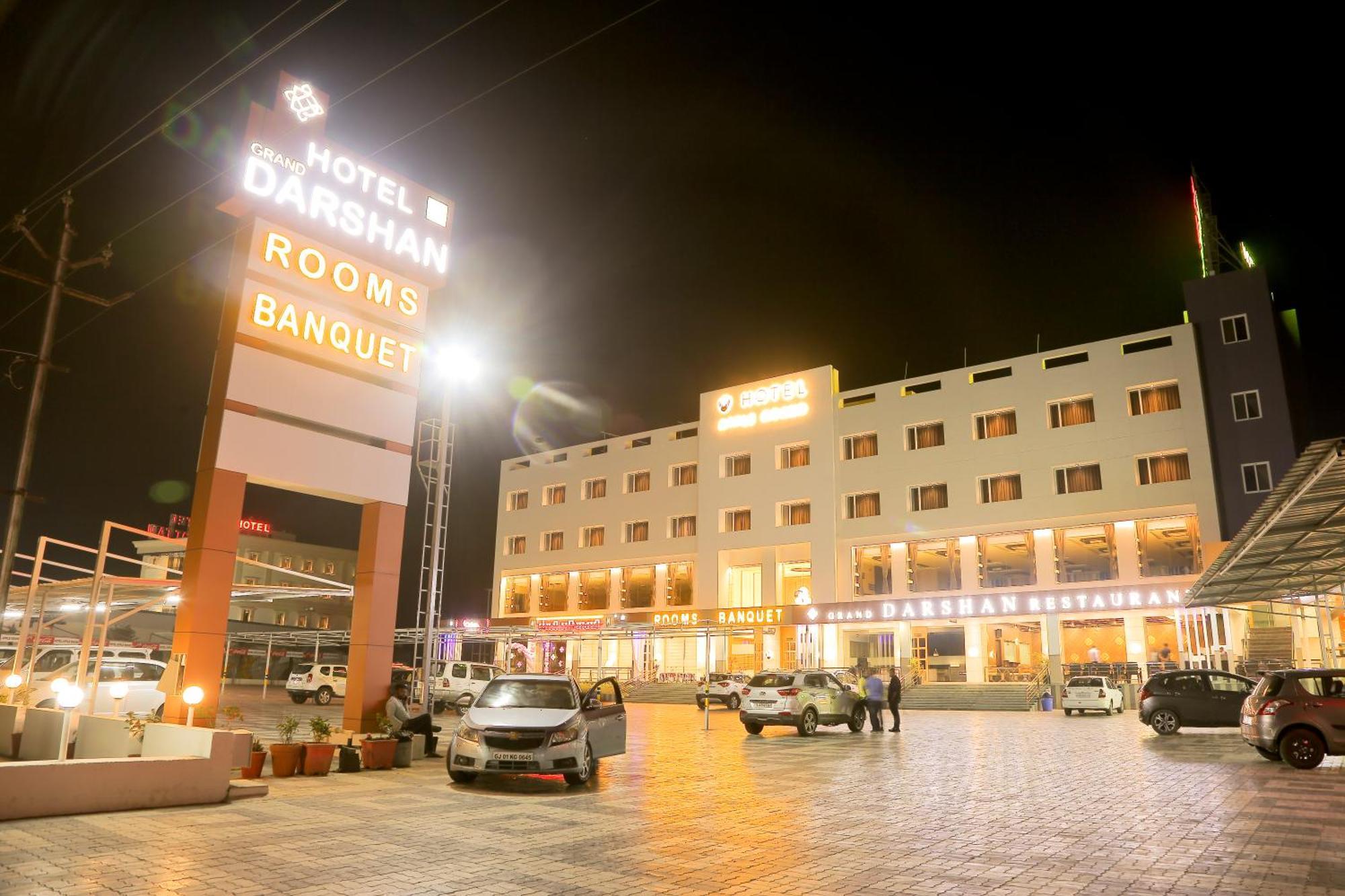 Hotel Grand Darshan Vadodara Exteriör bild